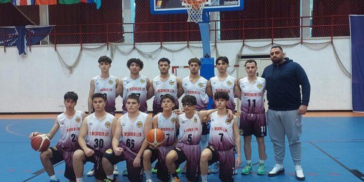 Kıvılcım ve Adaspor galip