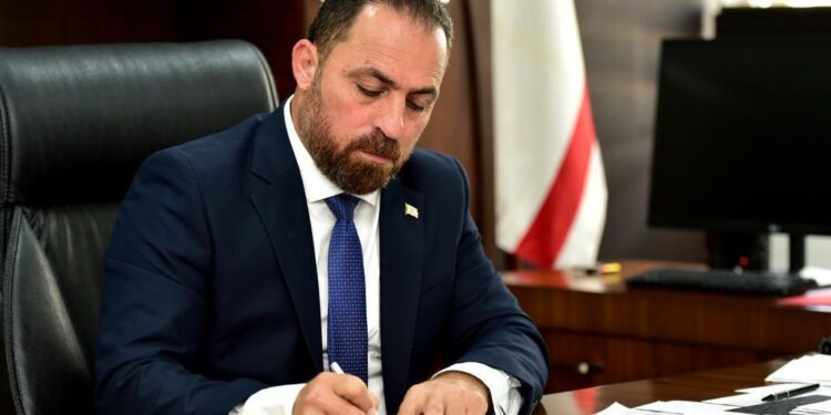 Bakan Çavuş Bolu’daki yangında hayatını kaybedenler için taziye mesajı yayımladı
