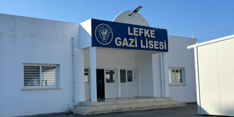 Lefke Gazi Lisesi Okul Aile Birliği, deprem güvenliği konusunda önlem alınmasını istedi