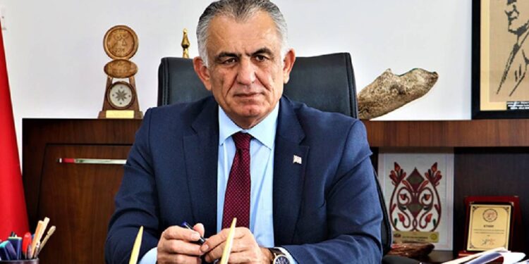 Çavuşoğlu: Dr. Fazıl Küçük, mücadelenin kalemi, sesi, soluğu ve lideri oldu