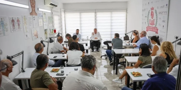 Erhürman, Girne’de konuştu: Geleceğe umutla bakmamızı engelleyen bu halden bir an önce çıkacağız
