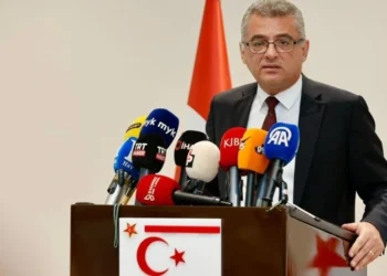 Hristodulidis ile ilk temas: Erhürman’dan 10 maddelik paket ve pozitif atmosfer