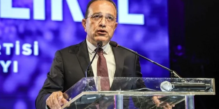 Şahali, İncirli’yi tebrik etti: Kurultay sonucu yeni bir başlangıç, mücadelemiz sürüyor!