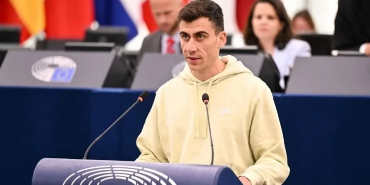 Rum AP Milletvekili Fidias’a AB Savcılığı soruşturma başlattı: AB fonuyla parti verdiği iddia ediliyor