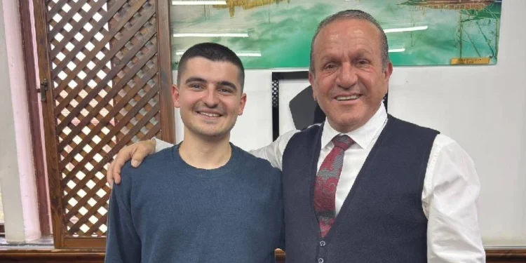 19 yaşındaki Rüzgar Asil Adışanlı, kendi tasarladığı FPV drone ile Yudi Dağı’nı görüntüledi; Ataoğlu tebrik etti