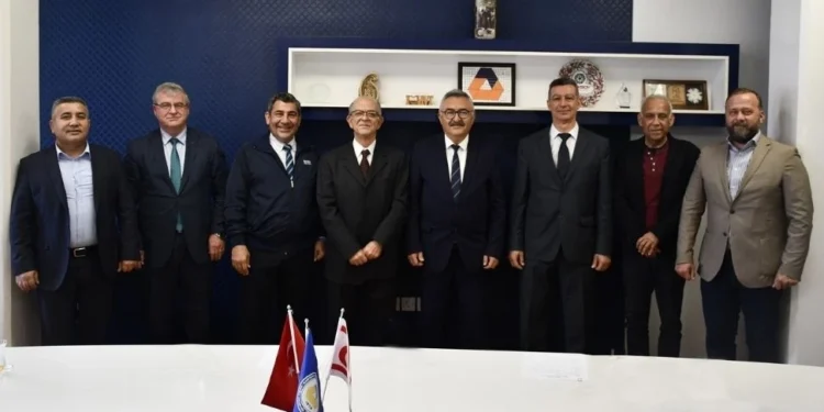 DAÜ Vakıf Yöneticiler Kurulu’nda devir teslim yapıldı