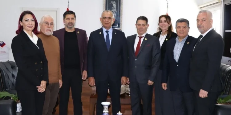 Nazım Çavuşoğlu, Milli Olimpiyat Komitesi ile görüştü: Amacımız spor yapan bir nesil yetiştirmek