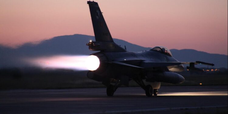 TC Milli Savunma Bakanlığı kaynakları: “KKTC’nin güvenliği için adaya F-16 uçaklarının konuşlandırılması değerlendiriliyor”