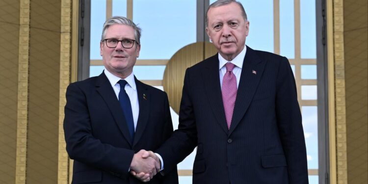 Erdoğan, Keir Starmer ile telefonda görüştü