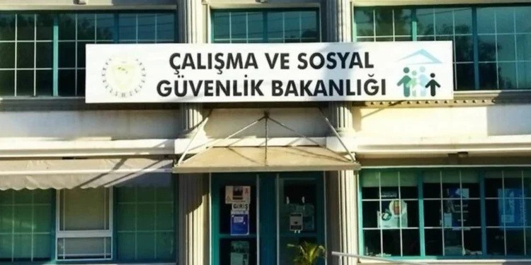 Çalışma izinlerinde düzenlemeye gidildi: Süre aşımı başvuruları kabul edilmeyecek