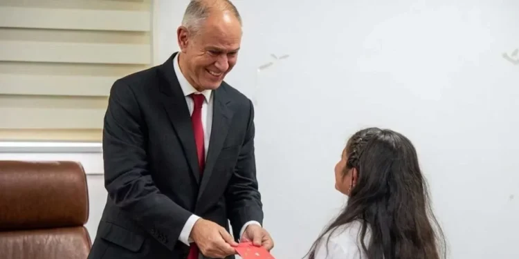 Sevgi Evi Çocuklarından Hasipoğlu’na 23 Nisan Ziyareti