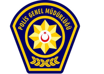 Karşıyaka’da balıkçı teknesi alev aldı…Íki kişi yaralandı