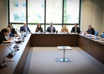 Kamuda çalışan geçici personelle ilgili yasa önerisi komitede onaylandı