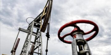Brent petrolün varil fiyatı, ABD-İran mutabakatına ilişkin iyimserlikle 80 doların altına indi