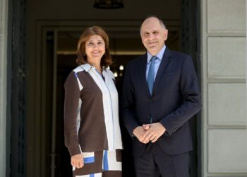 Holguin, Yunanistan Dışişleri Bakanı ile Atina’da görüştü