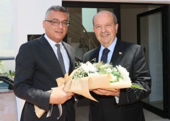 Cumhurbaşkanı Erhürman, eski cumhurbaşkanlarını ziyaret etti