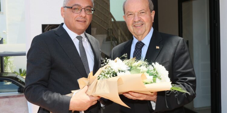 Cumhurbaşkanı Erhürman, eski cumhurbaşkanlarını ziyaret etti