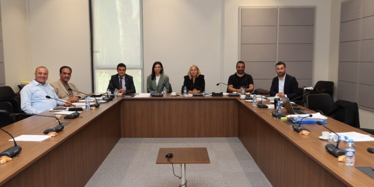 Hukuk Komitesi bazı karar tasarılarıyla Konut Edindirme (Değişiklik) Yasası’nı Genel Kurul’a sevk etti