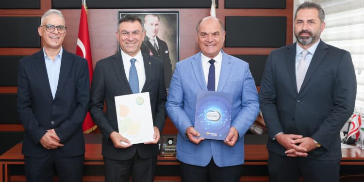 Değirmenlik Akıncılar Belediyesi ile Kuzey Kıbrıs Turkcell dijital dönüşüm protokolü imzaladı