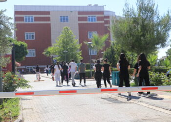 YKS’nin ilk oturumu TYT sona erdi… AYT ve YDT oturumları yarın