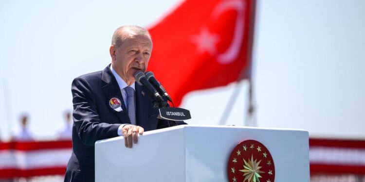 Erdoğan: “Türkiye, tarihinde ilk kez bir NATO ve Avrupa Birliği üyesi ülkeye savaş gemisi ihraç etmiştir”