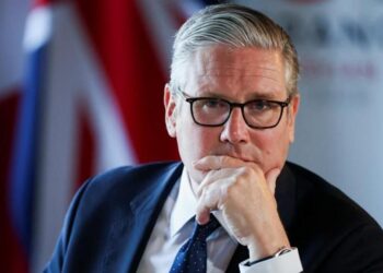 İngiltere’de Başbakan Keir Starmer istifa etti