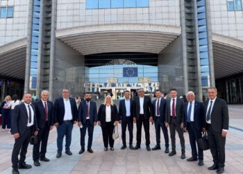 Belediye Birliği, başkanların katılımıyla Avrupa Parlamentosu’nda toplantıya katıldı