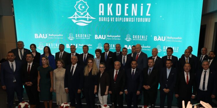 Üstel Akdeniz Barış ve Diplomasi Forumu’nda konuştu: “Kıbrıs’ta iki devlet gerçeği artık kabul edilmeli”