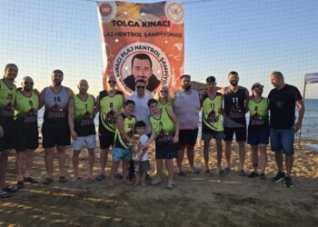 Antis Plajı’nda Şahlan, Handbulls ve Esentepe birinci