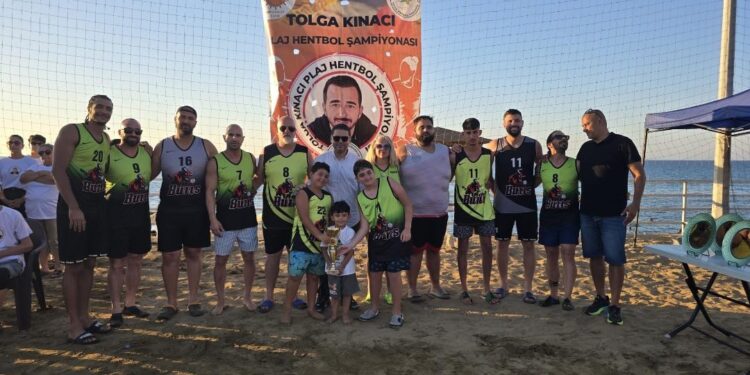 Antis Plajı’nda Şahlan, Handbulls ve Esentepe birinci