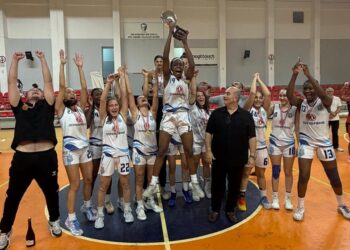 Girne Belediye Başkanı Şenkul, Kadınlar Basketbol Ligi şampiyonu Akdeniz Spor Birliği’ni kutladı