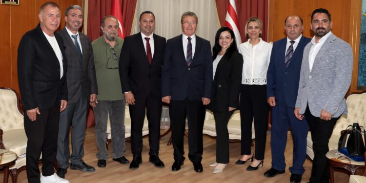 Başbakan Üstel KTSYD heyetini kabul etti