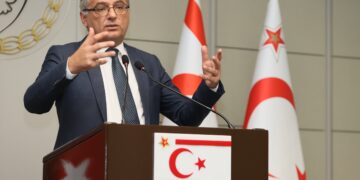 President briefs political parties on Cyprus issue, says efforts to strengthen IPC to continue