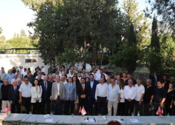 UBP Genel Başkanı Başbakan Üstel, Girne’de partililerle biraraya geldi