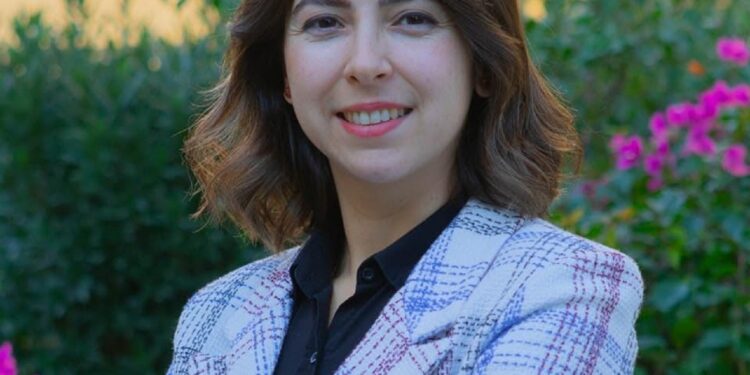 DAÜ Öğretim Üyesi Gezer, beslenme ve diyetetik alanında ilk Kıbrıslı Türk profesör oldu