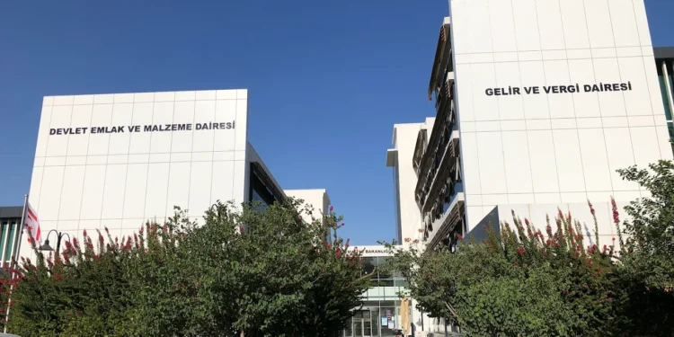 Devlet Emlak ve Malzeme Dairesi ile Karayolları Dairesi açık artırmayla araç satışı yapacak