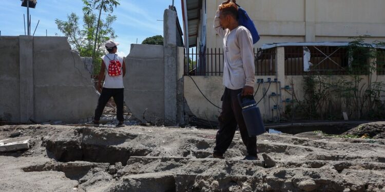 Filipinler’de 7,8 büyüklüğündeki depremde ölenlerin sayısı 78’e yükseldi