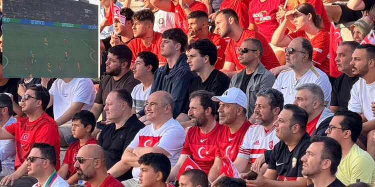 Millet Bahçesi’nde Milli Maç heyecanı