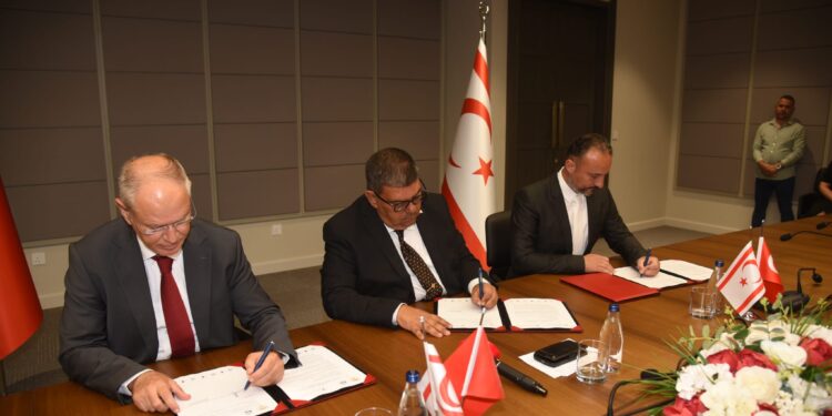 Maliye ve Çalışma bakanlıklarıyla YDÜ arasında sağlık protokolü imzalandı