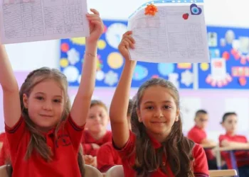 Karneler yarın dağıtılıyor: 57 bin 514 öğrenci yarın karne alarak yaz tatiline çıkacak