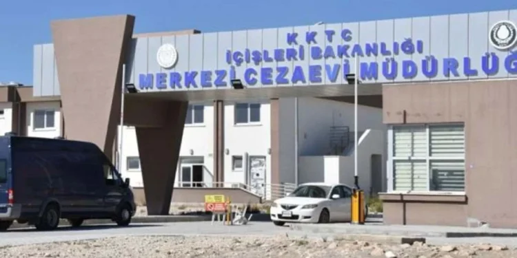 Cezaevinde menenjit alarmı: Bir mahkum yoğun bakımda