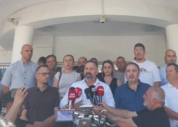 Kamuda örgütlü dört sendika, ek mesaiye kalmama eylemi başlatacağını açıkladı